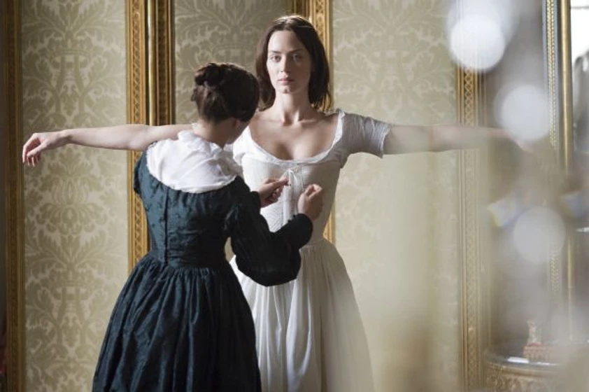 Emily Blunt en la-reina-victoria