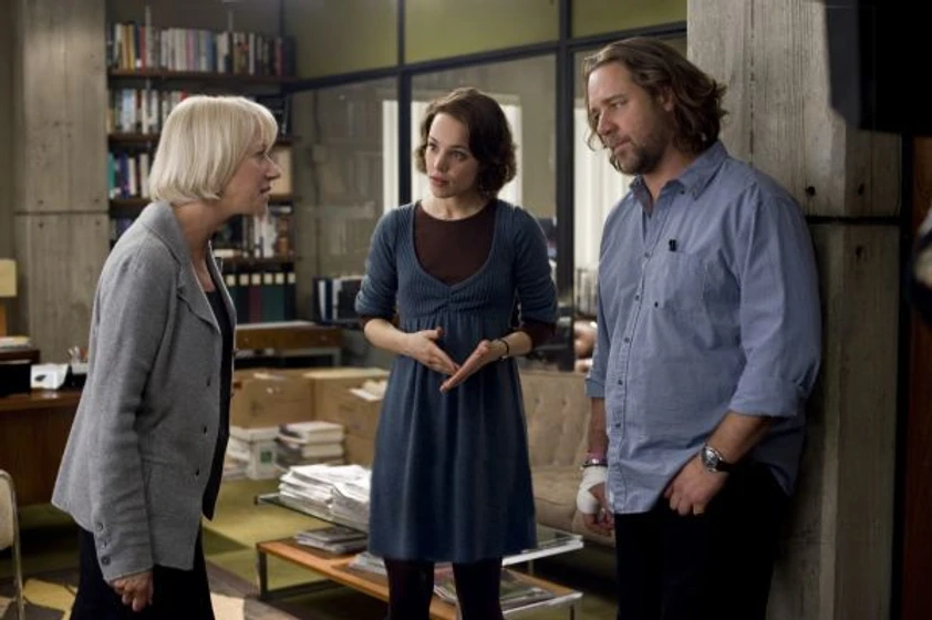 Rachel McAdams, Helen Mirren y Russell Crowe en la-sombra-del-poder