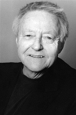 picture of actor Roger Dumas