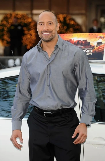 Dwayne Johnson en la-montana-embrujada