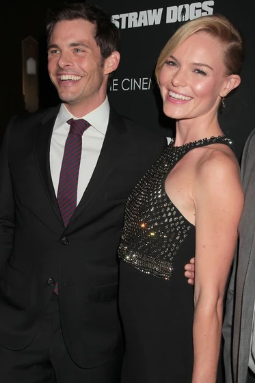 Kate Bosworth y James Marsden en perros-de-paja-2011 (Premiere en New York. Septiembre 2011)