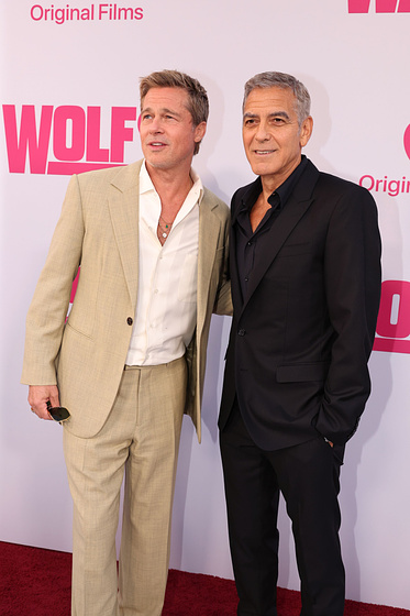 Brad Pitt y George Clooney en Wolfs (World Premiere. Septiembre 2024)