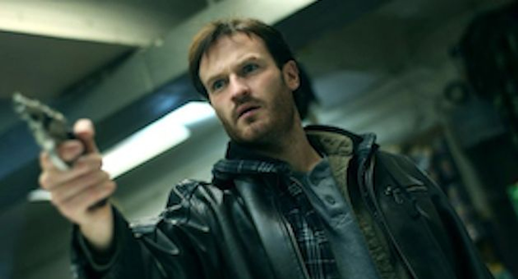 Josh Lawson en Crave