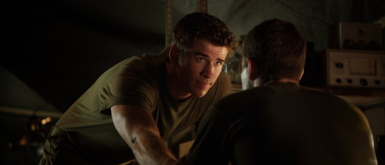 Liam Hemsworth en Love and Honor