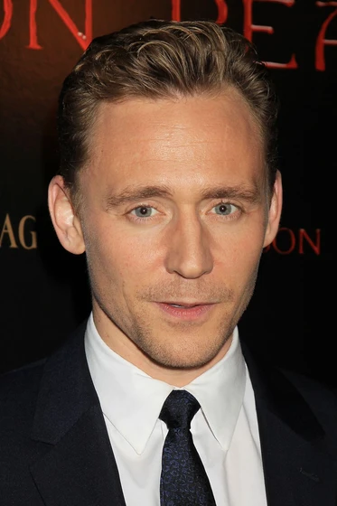Tom Hiddleston en la-cumbre-escarlata (Premiere en New York. Octubre 2015)