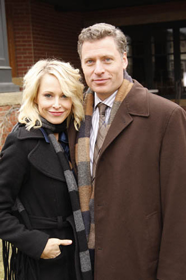 Ted Whittall y Josie Bissett en La Otra
