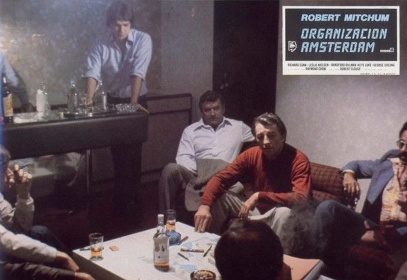Robert Mitchum en organizacion-amsterdam (Fotograma)