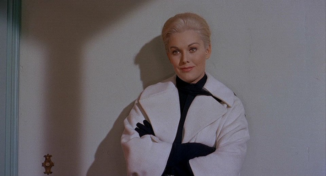 Kim Novak en Vértigo (de Entre los Muertos)