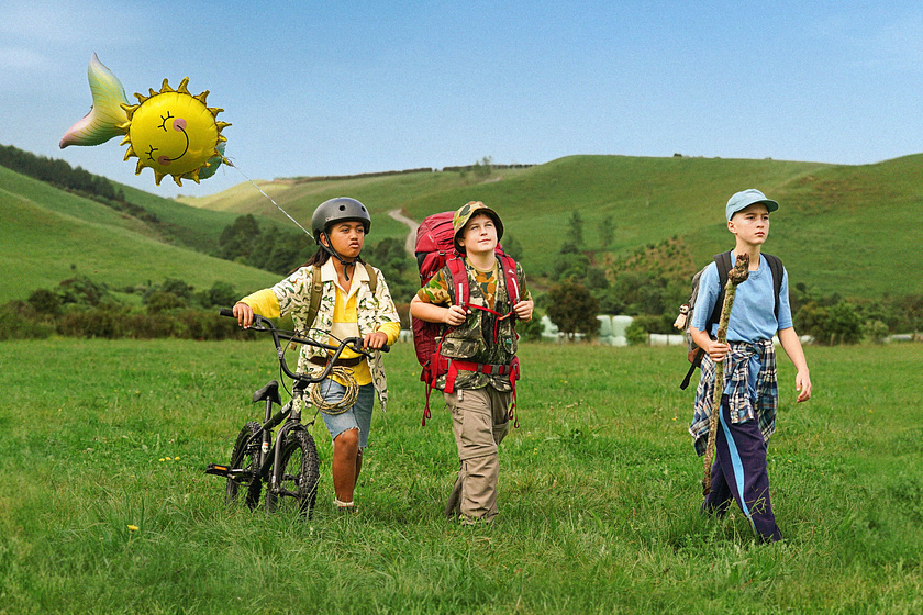 Elizabeth Atkinson, Terence Daniel y Reuben Francis en The Mountain
