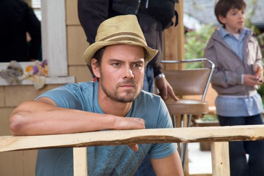 Josh Duhamel en Ramona y su hermana