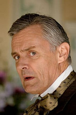 picture of actor Simon Williams