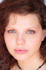 picture of actor Chloe Levine