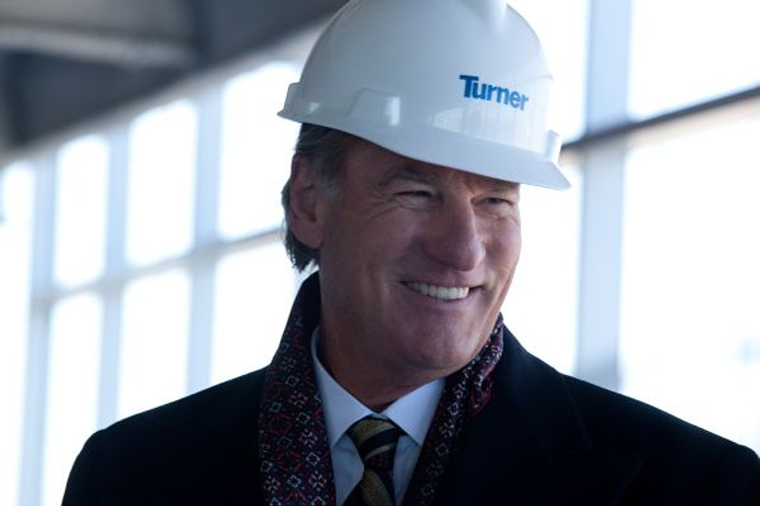 Craig T. Nelson en The Company Men