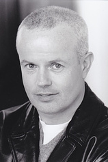 picture of actor Gary Jones