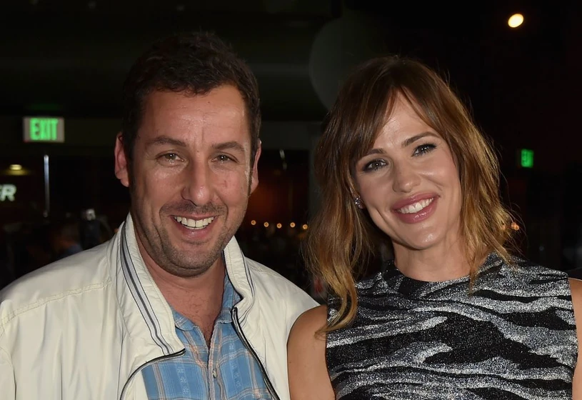 Jennifer Garner y Adam Sandler en hombres-mujeres-y-ninos (Premiere en Los Angeles. Octubre 2014)