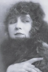 Foto de Lyda Salmonova