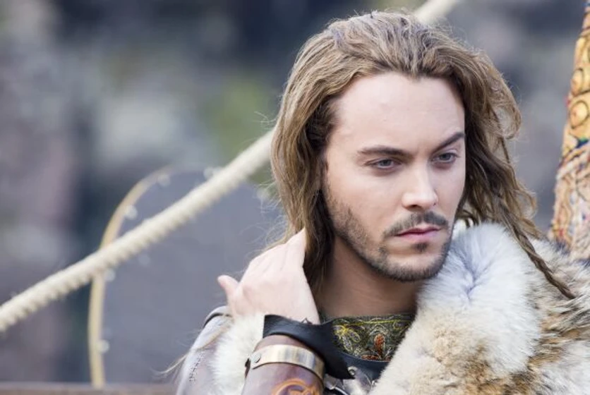Jack Huston en outlander