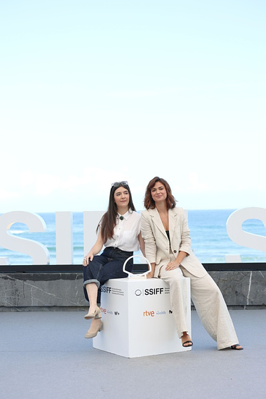 Joana Santos y Laura Carreira en On Falling (Festival de San Sebastián. Septiembre 2024)