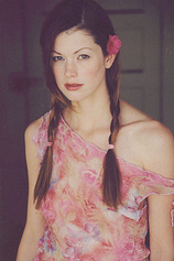 picture of actor Emily Harrison