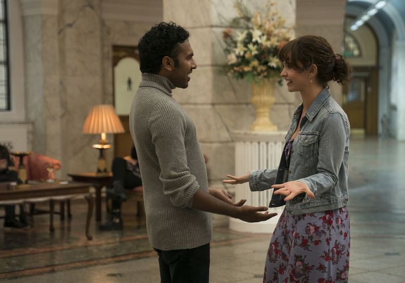 Lily James y Himesh Patel en Yesterday