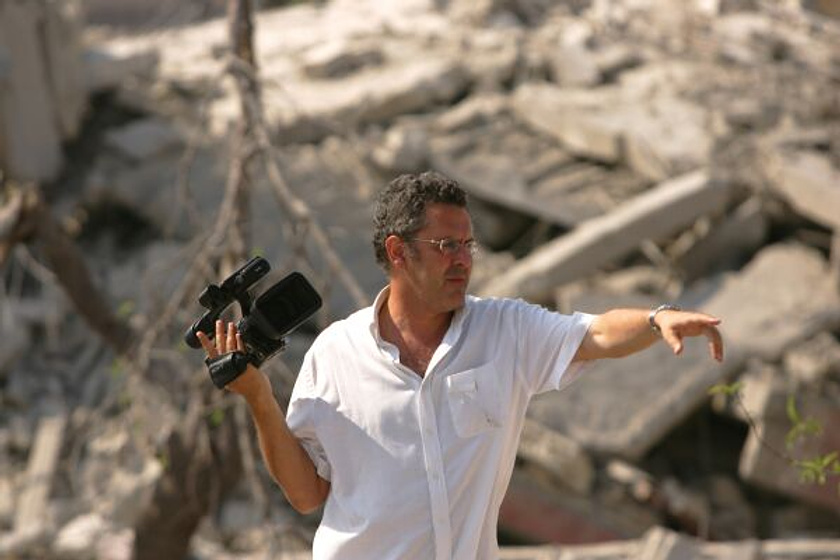 Philippe Aractingi en Sous les bombes