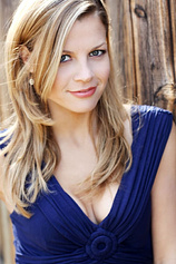 picture of actor Stephanie Lemelin