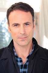 picture of actor D.W. Brown