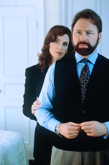 John Ritter y Megan Gallacher en Promesa Letal