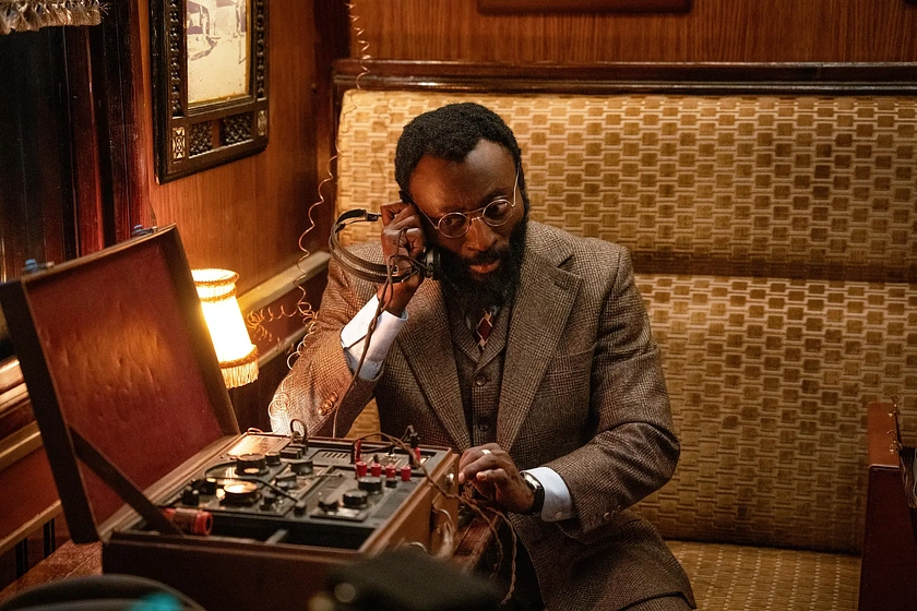 Babs Olusanmokun en El Ministerio de la Guerra Sucia