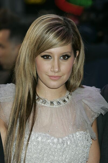 Ashley Tisdale en High School Musical 3. Fin de Curso (Premiere en Londres. Octubre 2008)