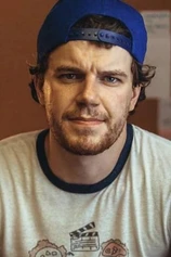 Jake Lewis - Biografía, filmografía y fotos :: CINeol