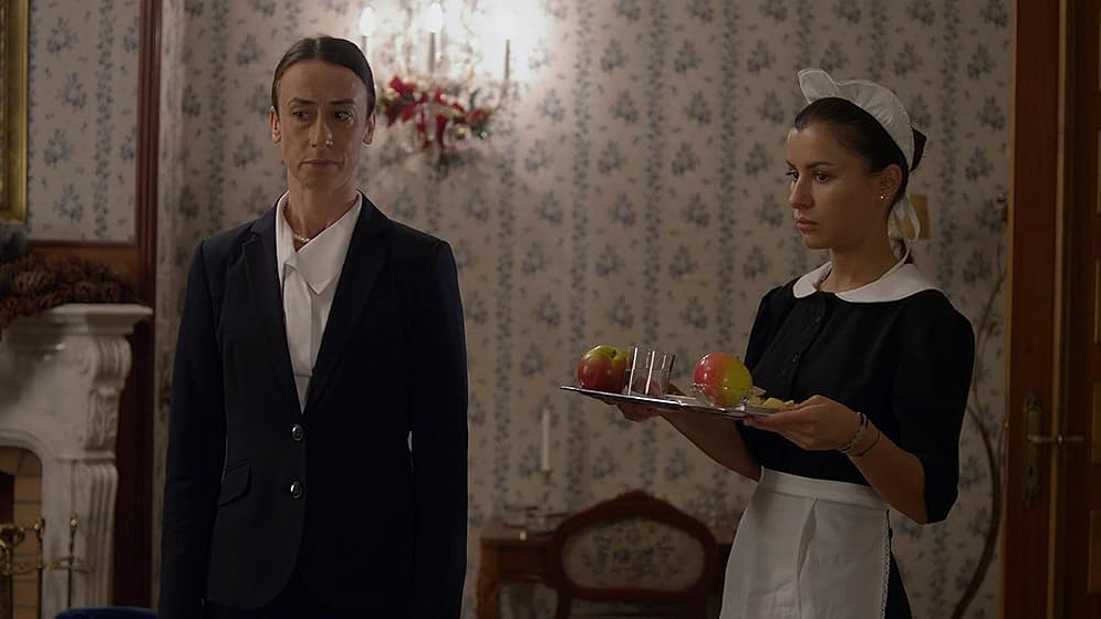 Amy Marston en corona-navidena