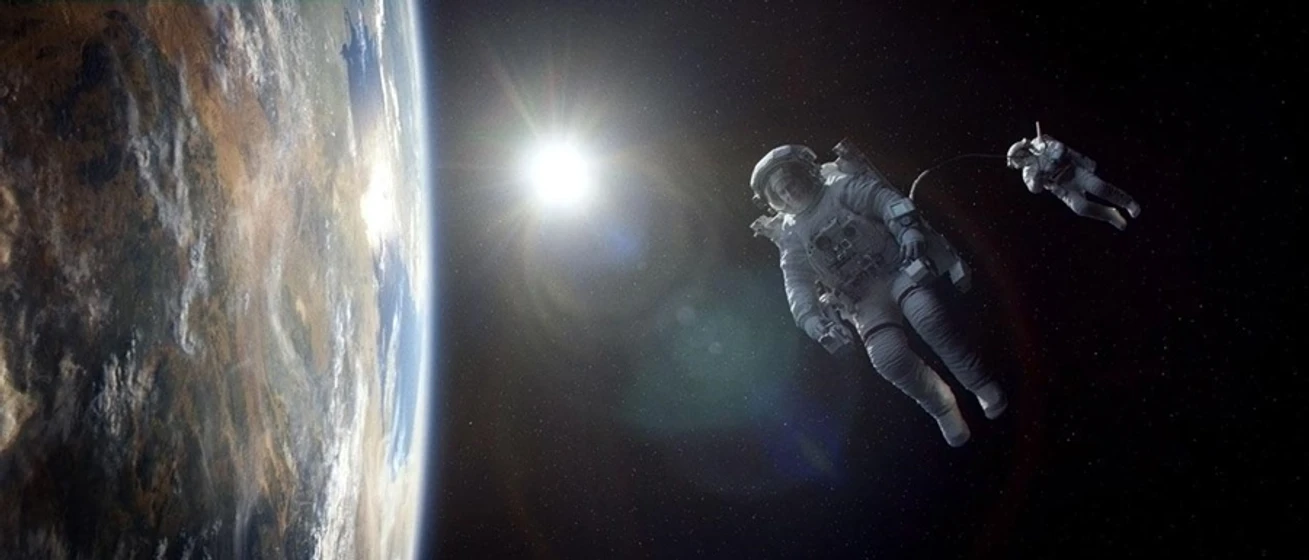 George Clooney y Sandra Bullock en Gravity