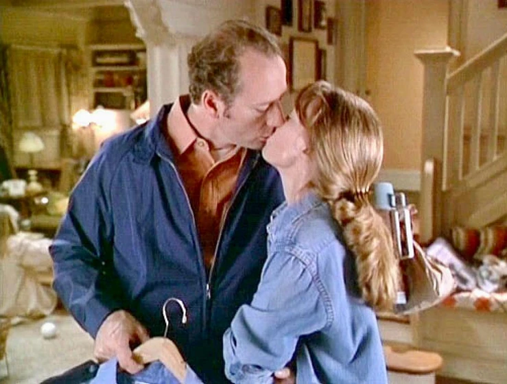 Sissy Spacek y Xander Berkeley en si-las-paredes-hablasen