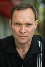picture of actor Eric Breker