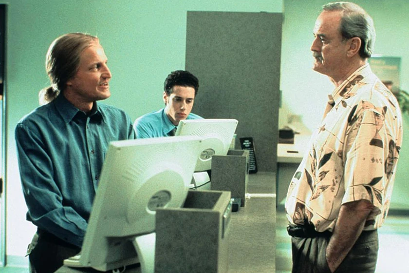 Woody Harrelson, Paulo Costanzo y John Cleese en esto-no-es-un-atraco-2003
