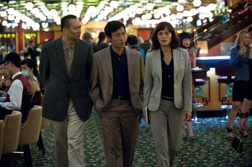 Marion Cotillard y Chin Han en contagio