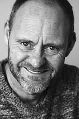 picture of actor Gary Sefton