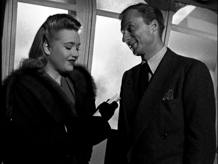 Priscilla Lane y Norman Lloyd en Sabotaje