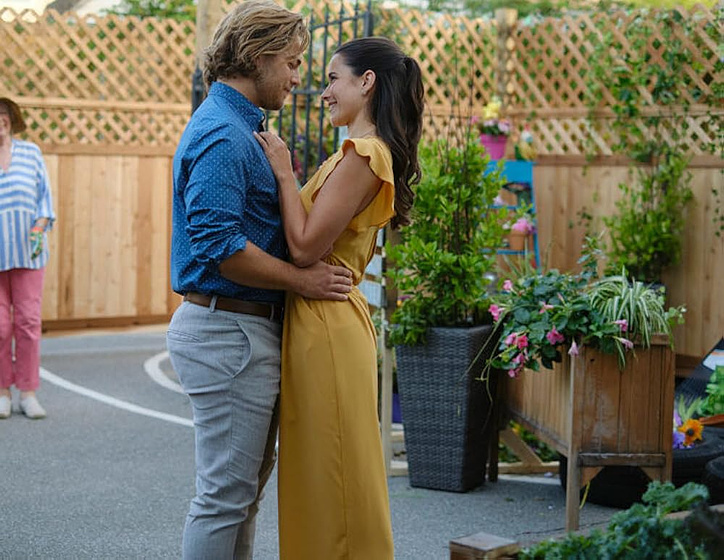 Edward Ruttle y Rhiannon Fish en Un Amor Inolvidable