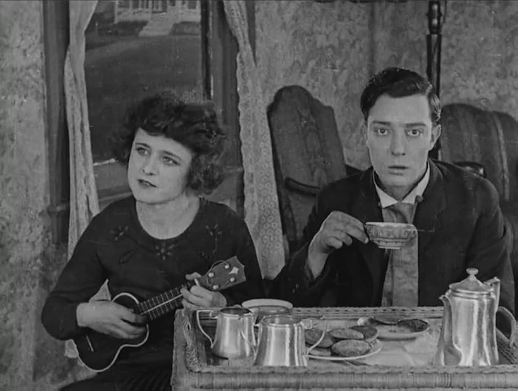 Buster Keaton y Bartine Burkett en el-guardaespaldas-1921