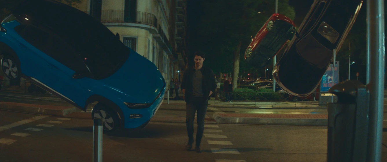 Henry Golding en daniela-forever