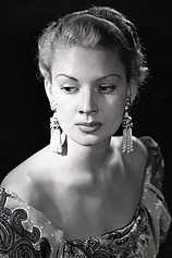 photo of person Renée Dumas