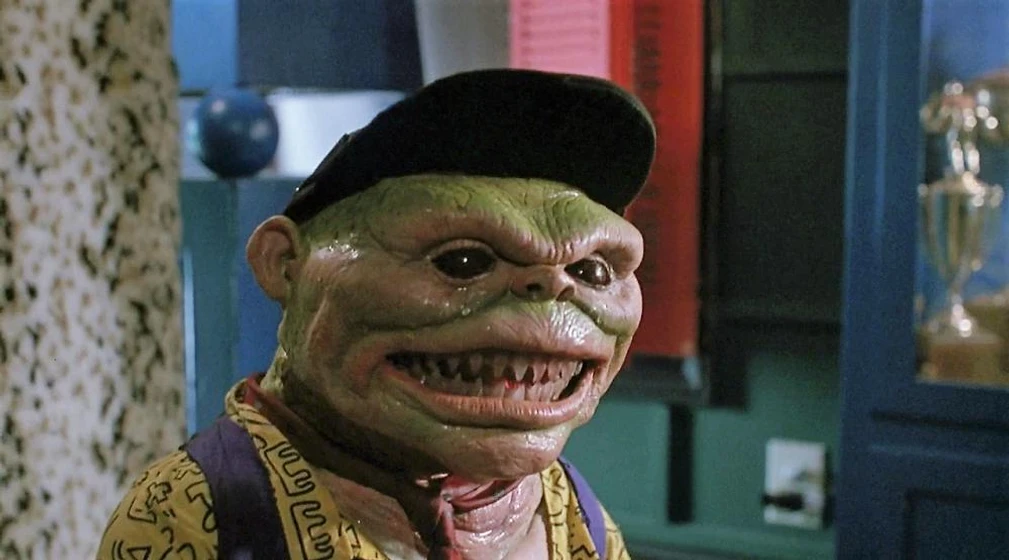 Imagen de ghoulies-iii-los-ghoulies-van-a-la-universidad