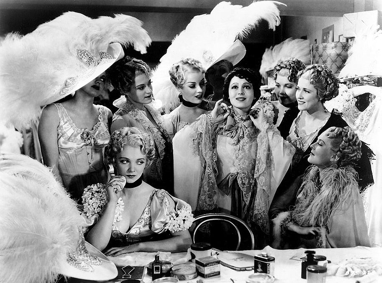 Luise Rainer y Virginia Bruce en El gran Ziegfeld