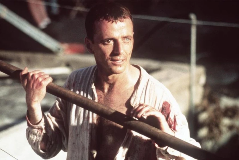 Aidan Quinn en caza-al-terrorista