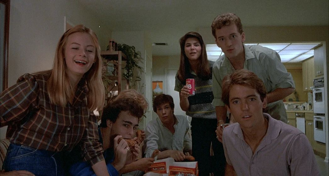 Lori Loughlin y Shannon Presby en la-gran-revancha-1985