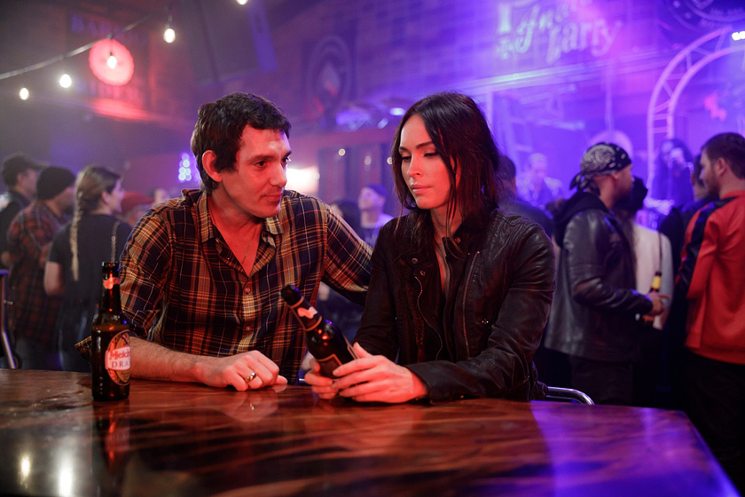Lukas Haas y Megan Fox en Tras la Pista del Asesino