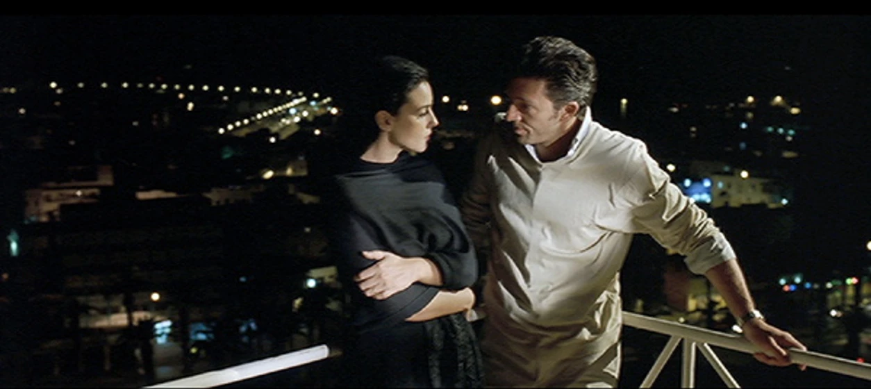 Monica Bellucci y Vincent Cassel en Agentes Secretos