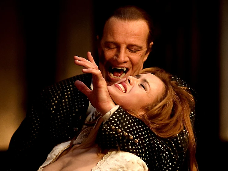 Christopher Lambert y Irena Violette en metamorfosis-2007